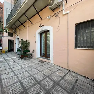 Cortiletto Dell Odeon Aeroporto di Catania Fontana Rossa
